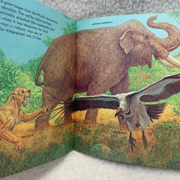 Prehistoric Animals vtg 1978 paperback book 8" used by Peter Zallinger - Picture 9 of 12